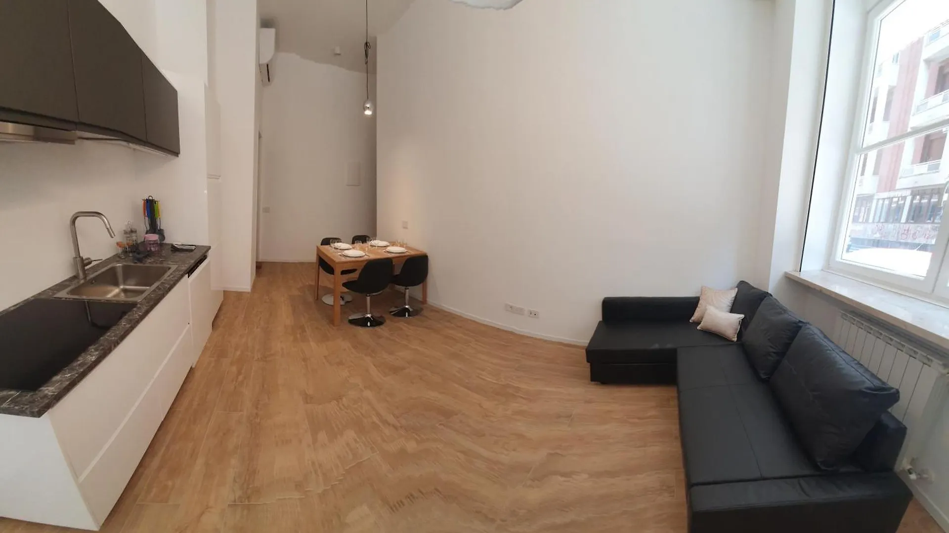 Apartment Appartamenti Reali Bonaccini Milan Italy